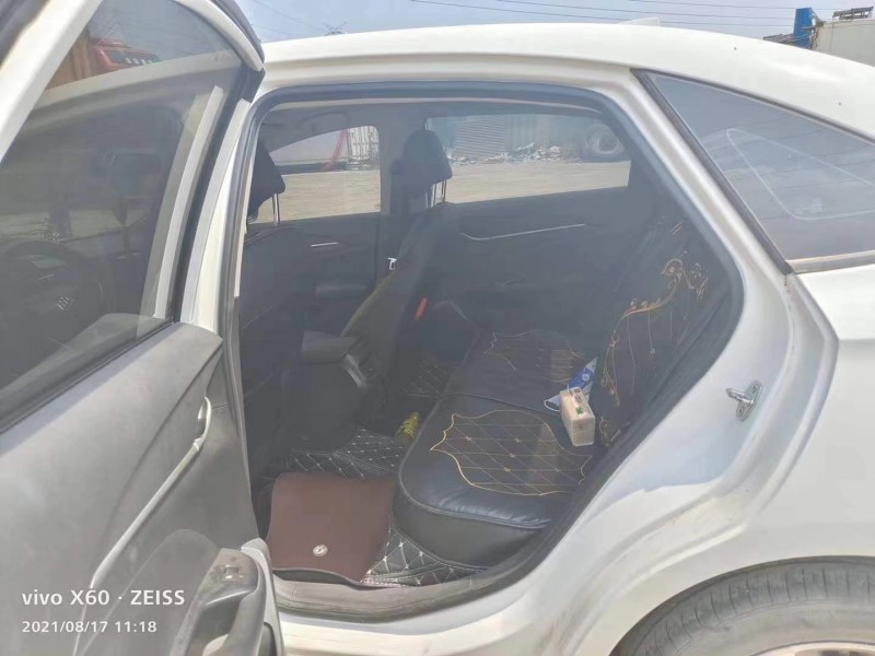 青岛17年别克阅朗6