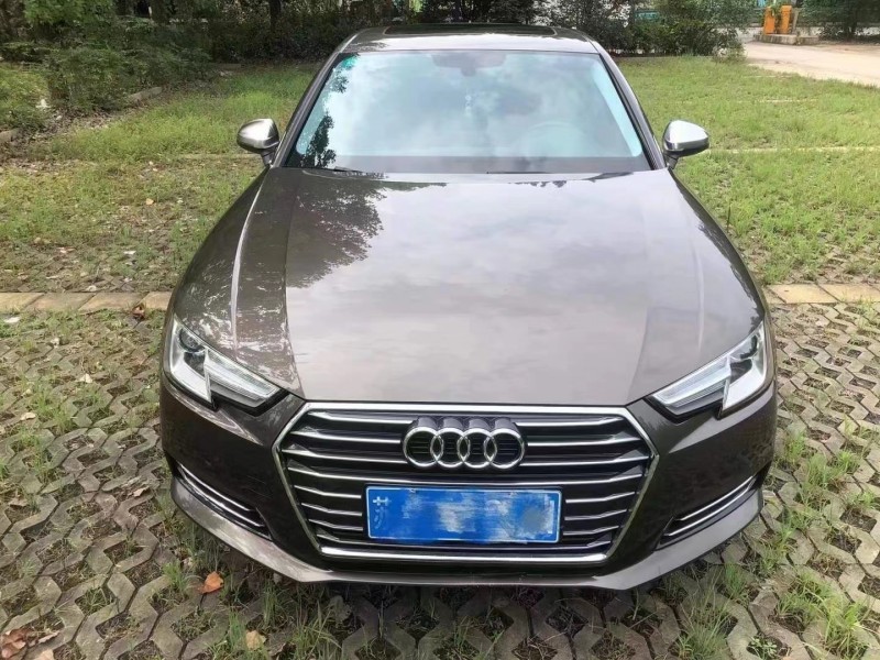 泰安18年奧迪A4L1