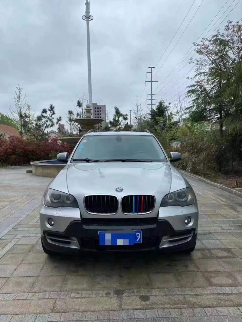 济宁10年宝马X51