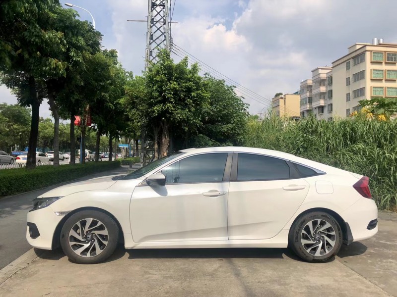 广州17年本田思域3