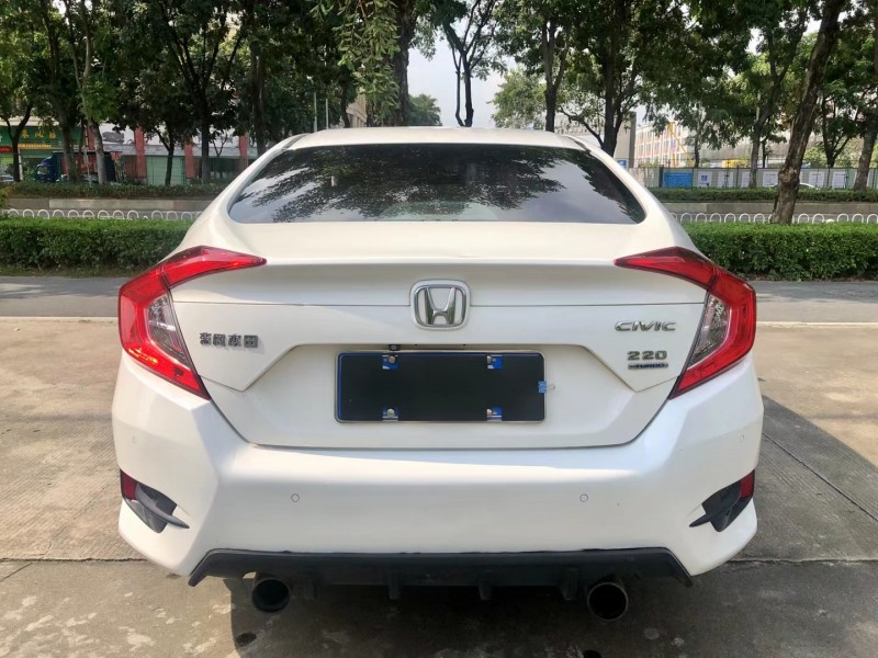 广州17年本田思域4