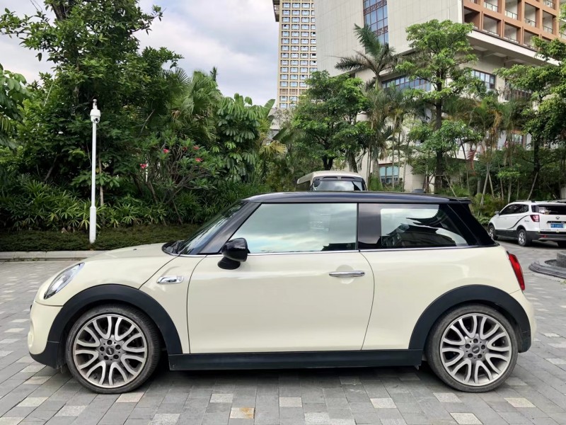 廣州15年寶馬MINI2