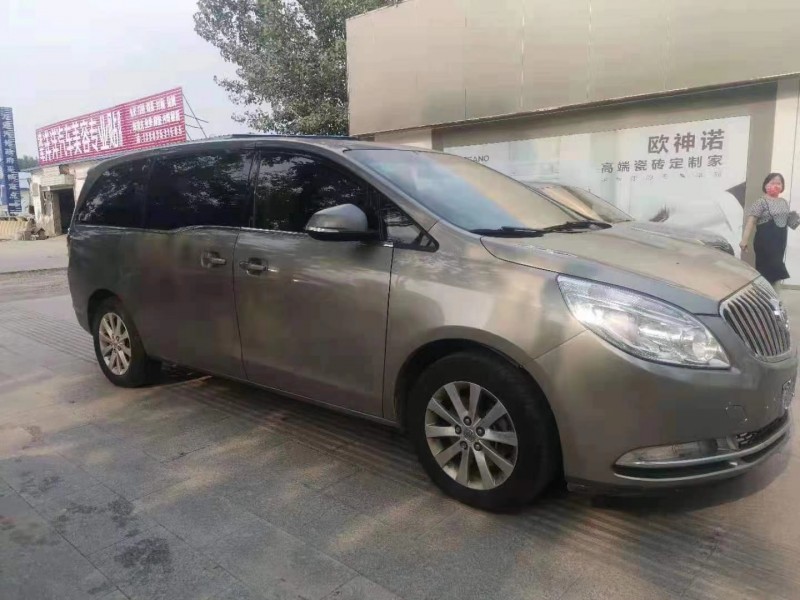 济宁12年别克GL82