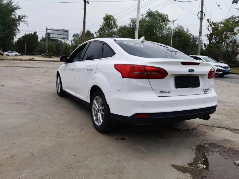 徐州17年福特福克斯8