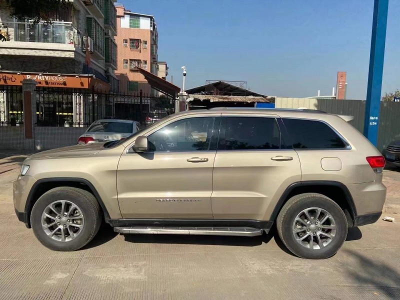珠海14年Jeep大切諾基5