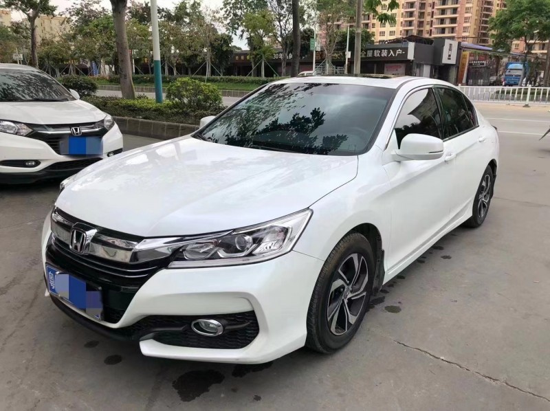 广州17年本田雅阁1