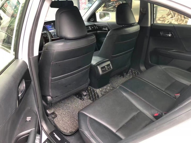 广州17年本田雅阁3