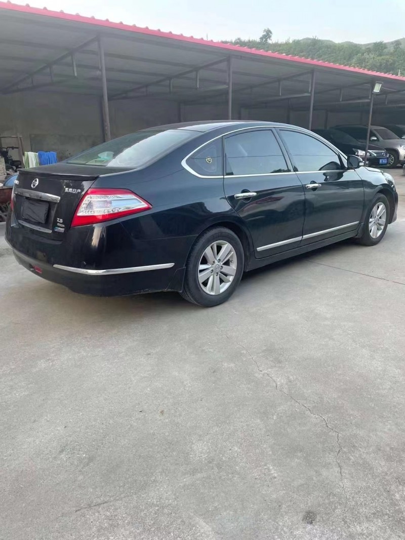 邯鄲11年日產天籟2