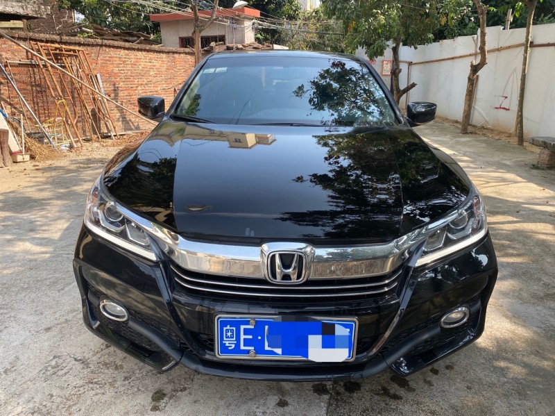 广州18年本田雅阁9