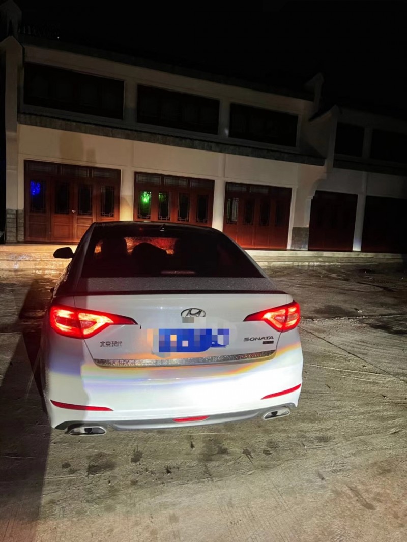 株洲15年現代索納塔八2