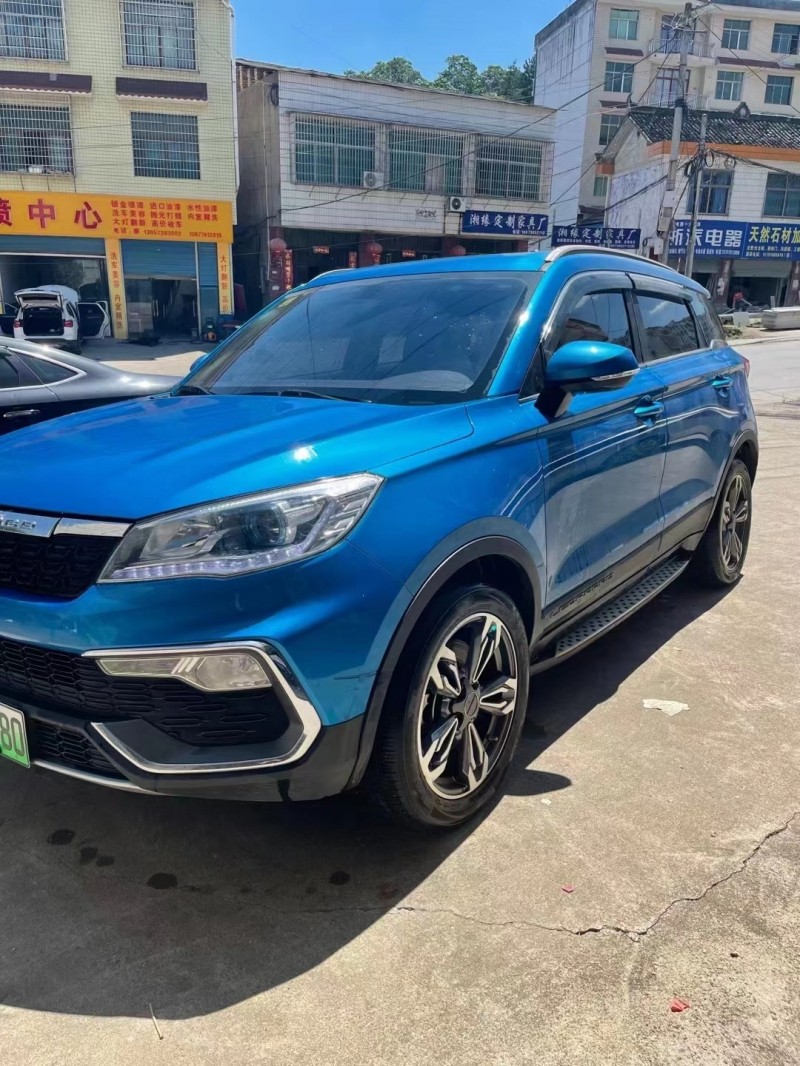 長沙19年獵豹汽車CS9新能源5