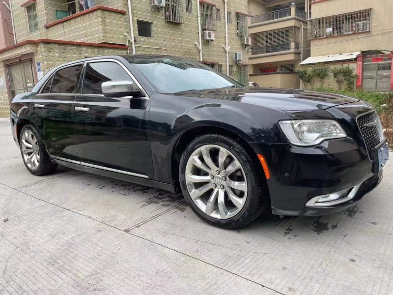 中山17年克萊斯勒300C3