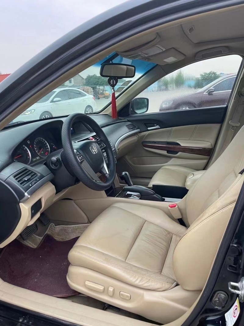 徐州12年本田雅阁7