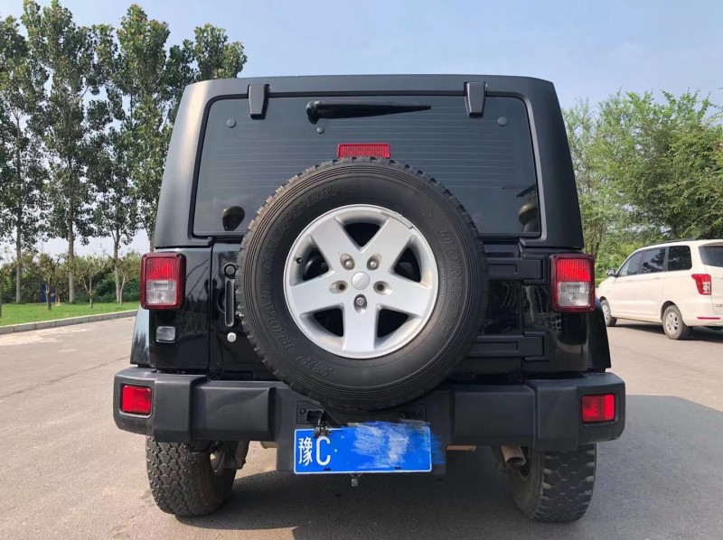 邢臺14年Jeep牧馬人1
