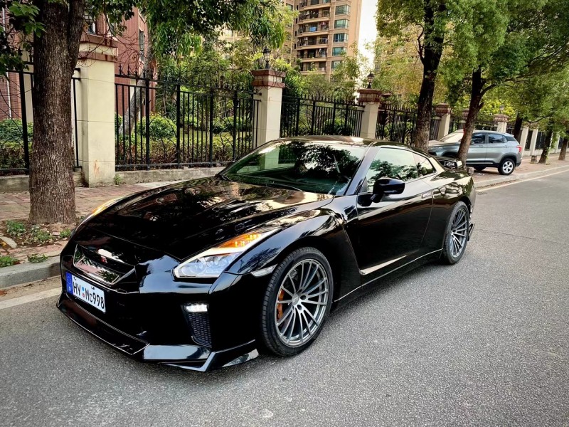 汕頭10年日產GT-R8