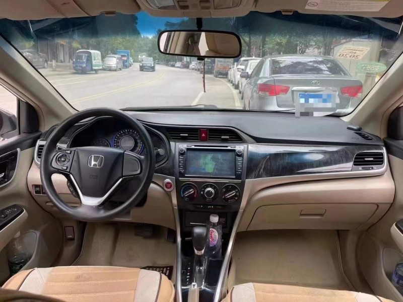 深圳13年本田凌派4