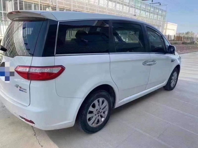 西安17年納智捷大7 MPV8