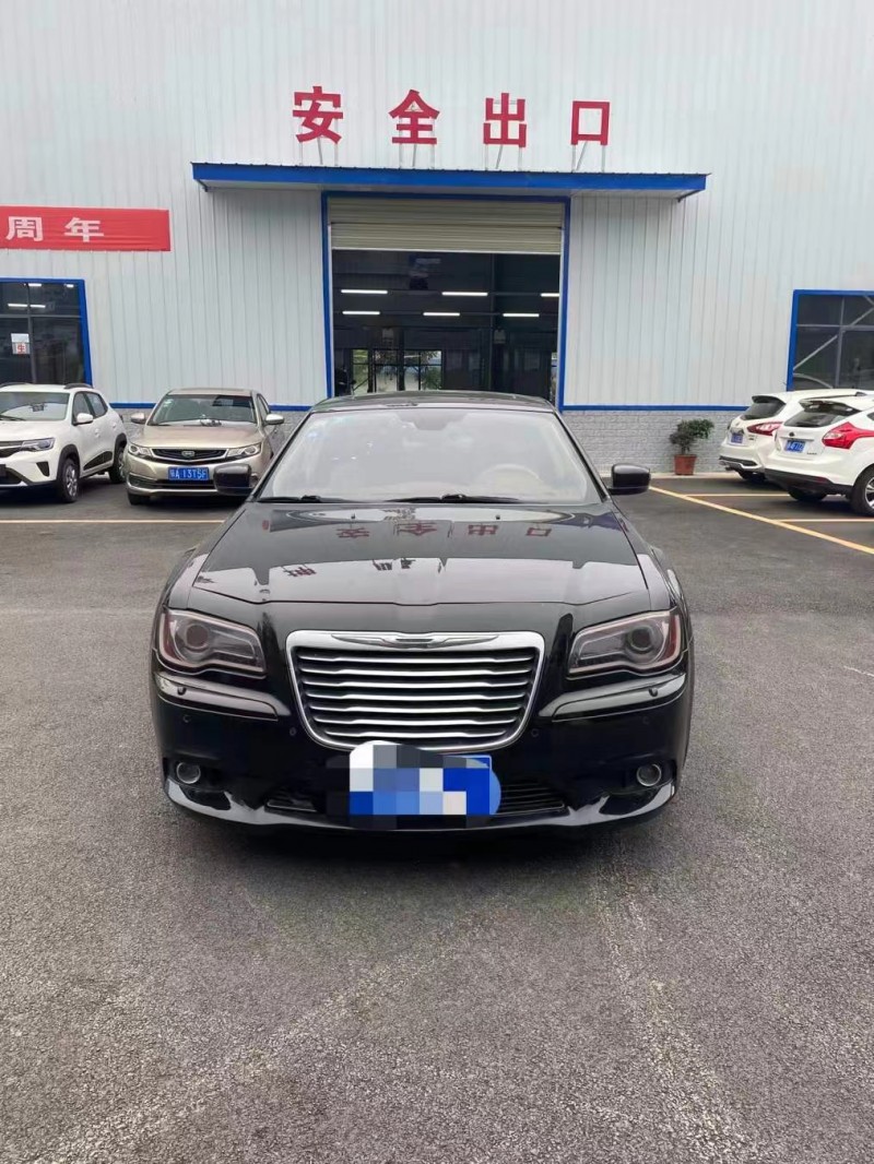 十堰13年克萊斯勒300C1