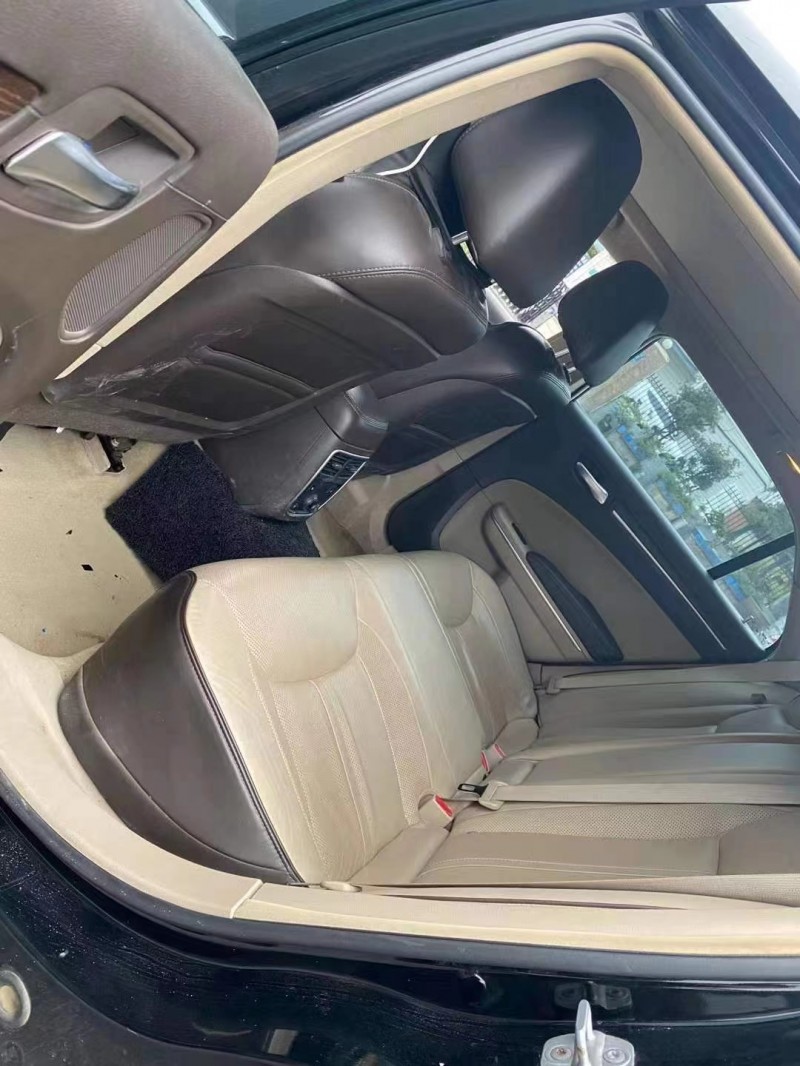 十堰13年克萊斯勒300C4