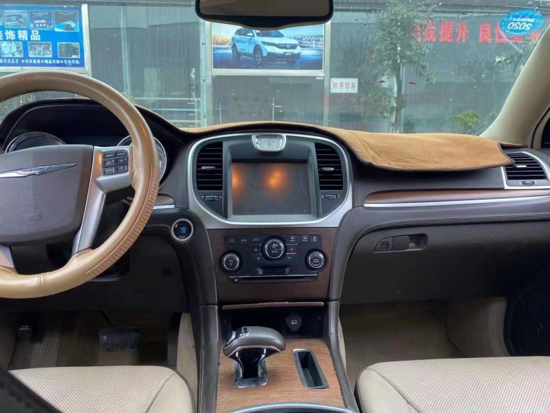 十堰13年克萊斯勒300C5