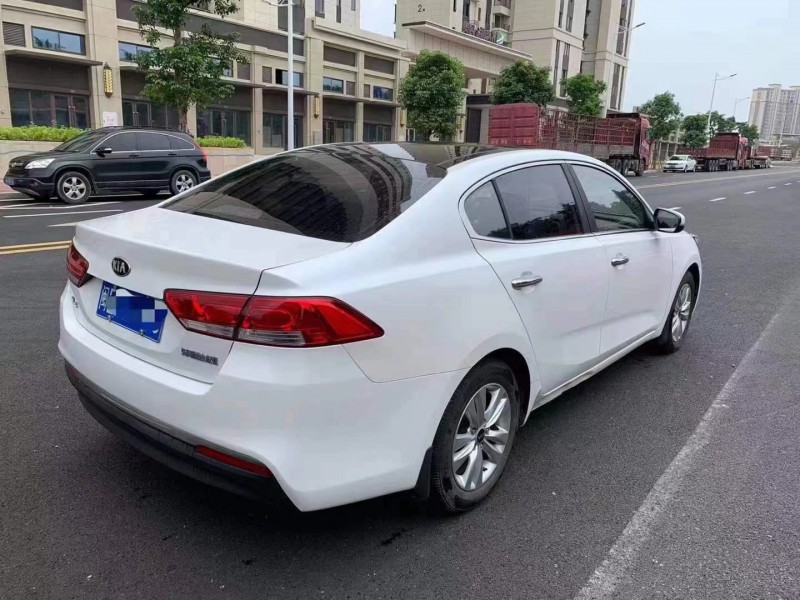 龍巖15年起亞K44