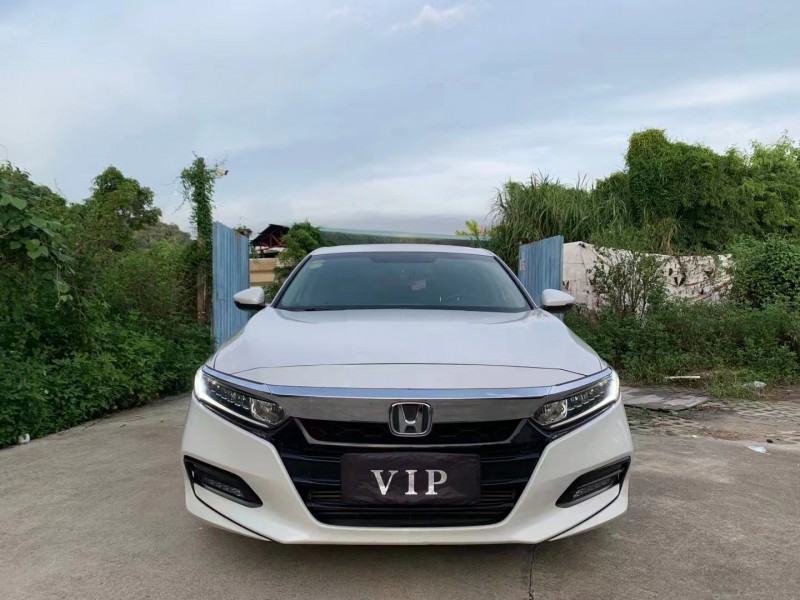 佛山18年本田雅阁1