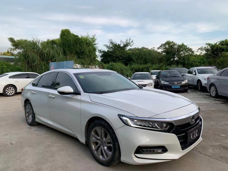 佛山18年本田雅阁3