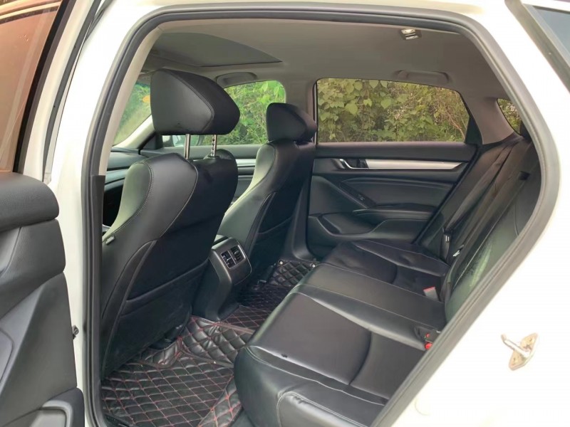 佛山18年本田雅阁6