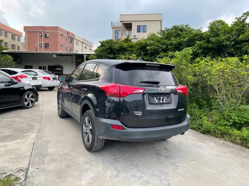 佛山15年丰田RAV47