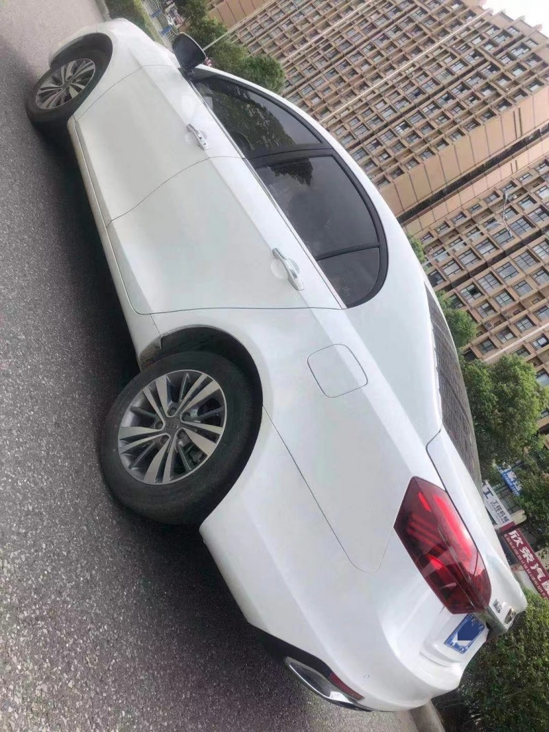 綿陽18年吉利帝豪2