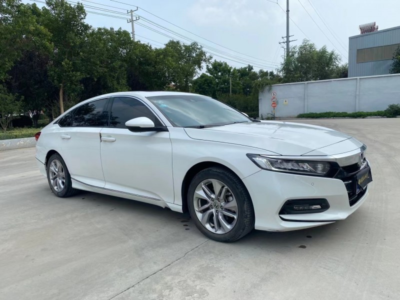 徐州19年本田雅阁3