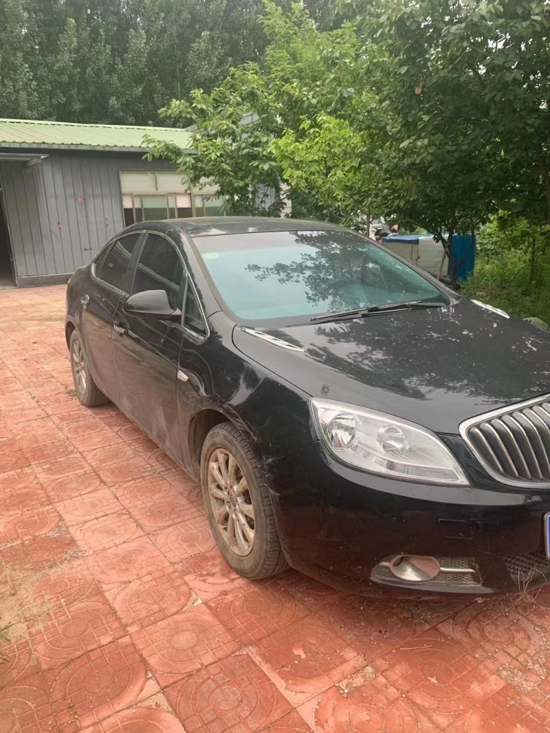 济宁14年别克英朗GT3