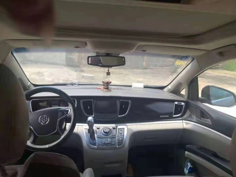 济宁12年别克GL84