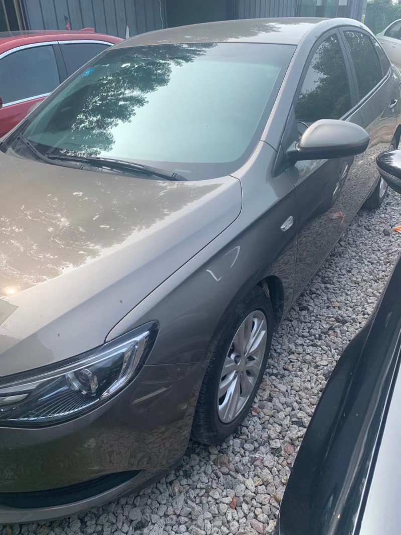 济宁20年别克英朗3