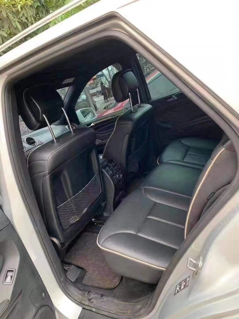 成都11年奔驰ML4