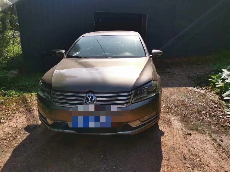 成都16年大众迈腾1