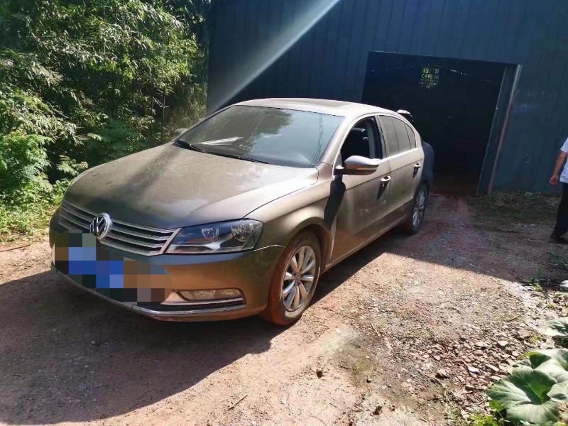 成都16年大众迈腾2