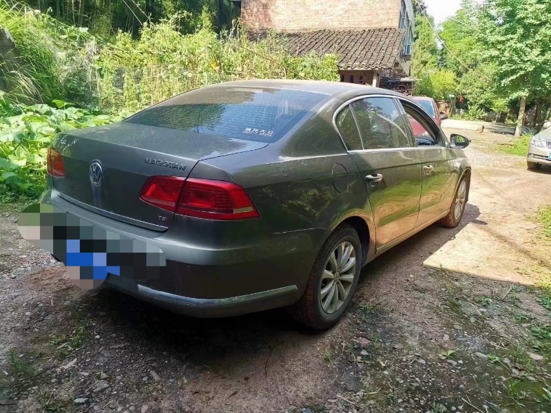 成都16年大众迈腾4