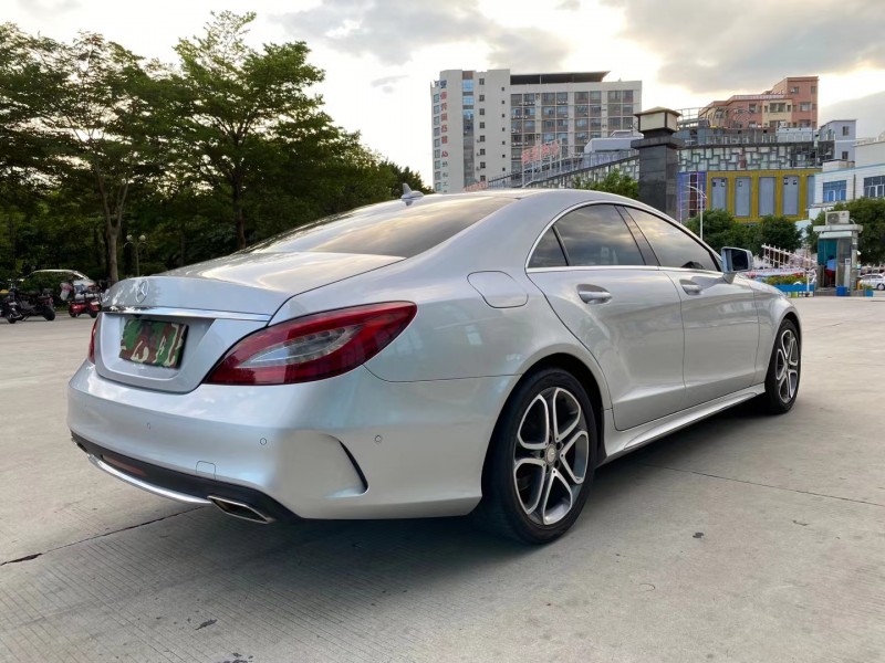东莞18年奔驰CLS6
