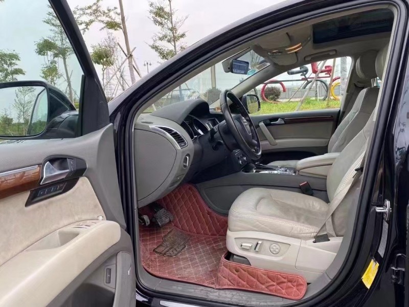 东莞11年奥迪Q76