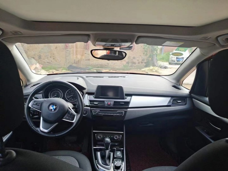 青岛17年宝马2系2