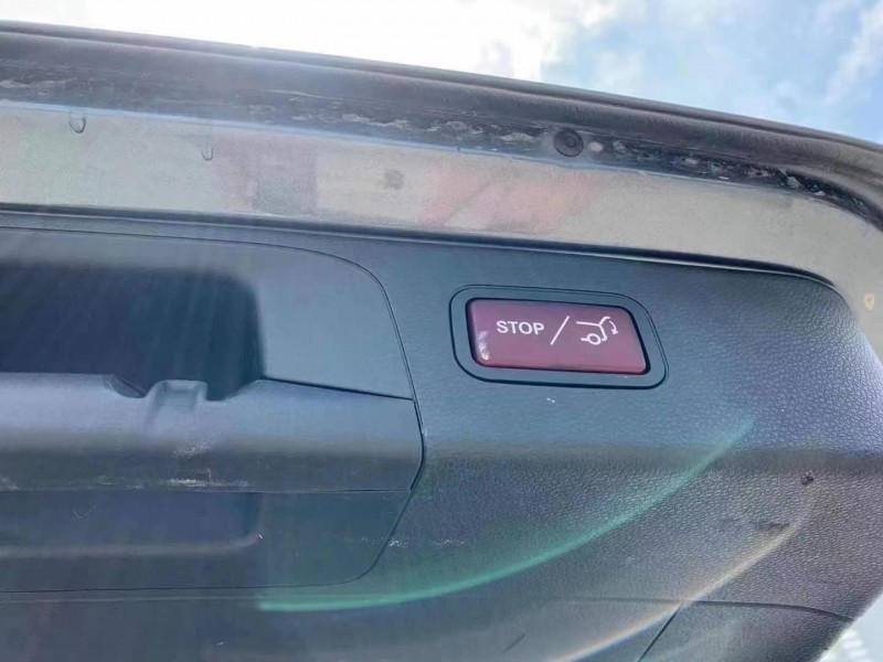 成都17年奔驰GLC6