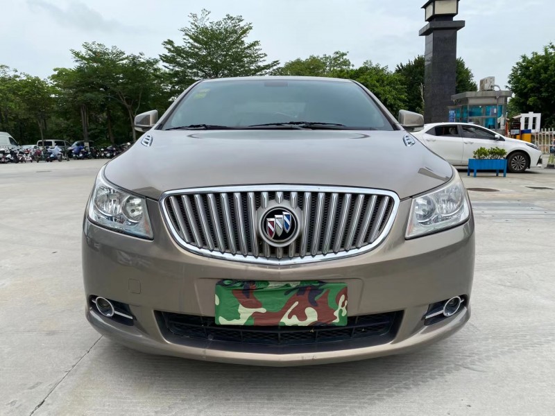 东莞12年别克君越1