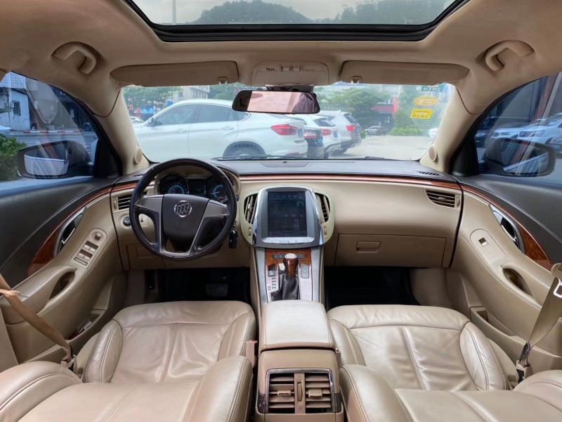 东莞12年别克君越5