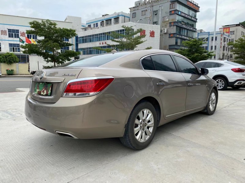 东莞12年别克君越9