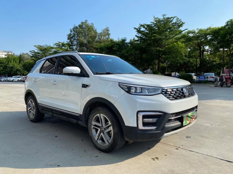 东莞19年长安汽车CS552