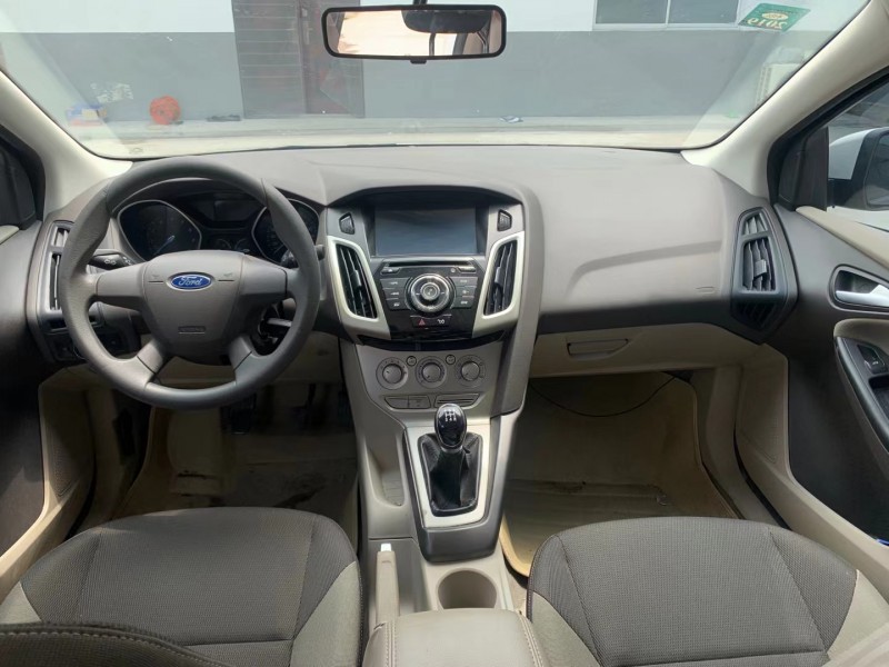 徐州15年福特福克斯6