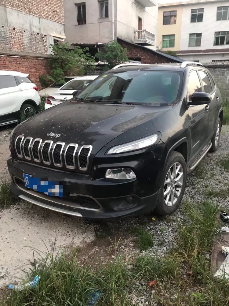 九江18年Jeep自由光1