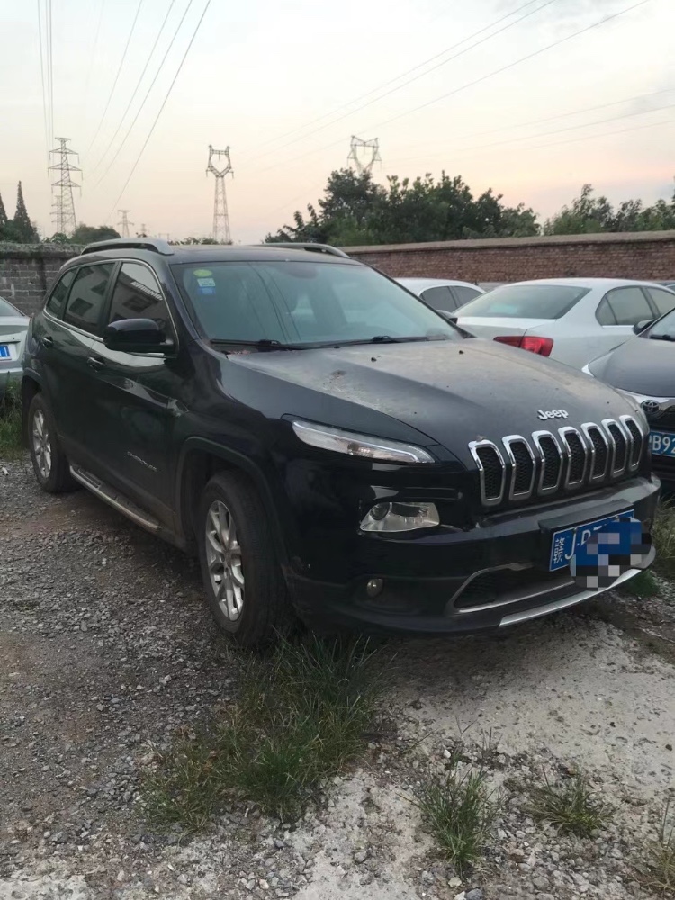 九江18年Jeep自由光8