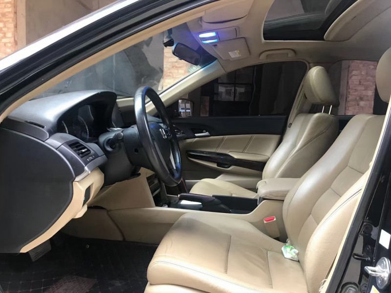 广州08年本田雅阁8